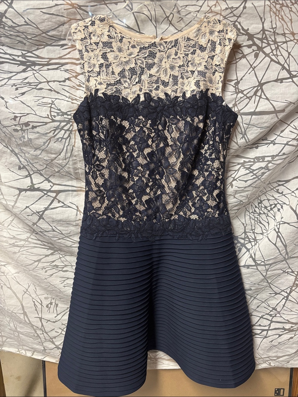 Tadashi Shoji lace  Overlay Fit-and-Flare Dress in Navy and Cream sz 14 NWT